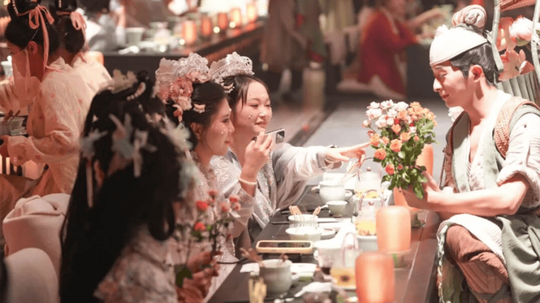 之道：72个情绪价值营造标杆案例不朽情缘平台网站旅游餐饮场景破局(图38)